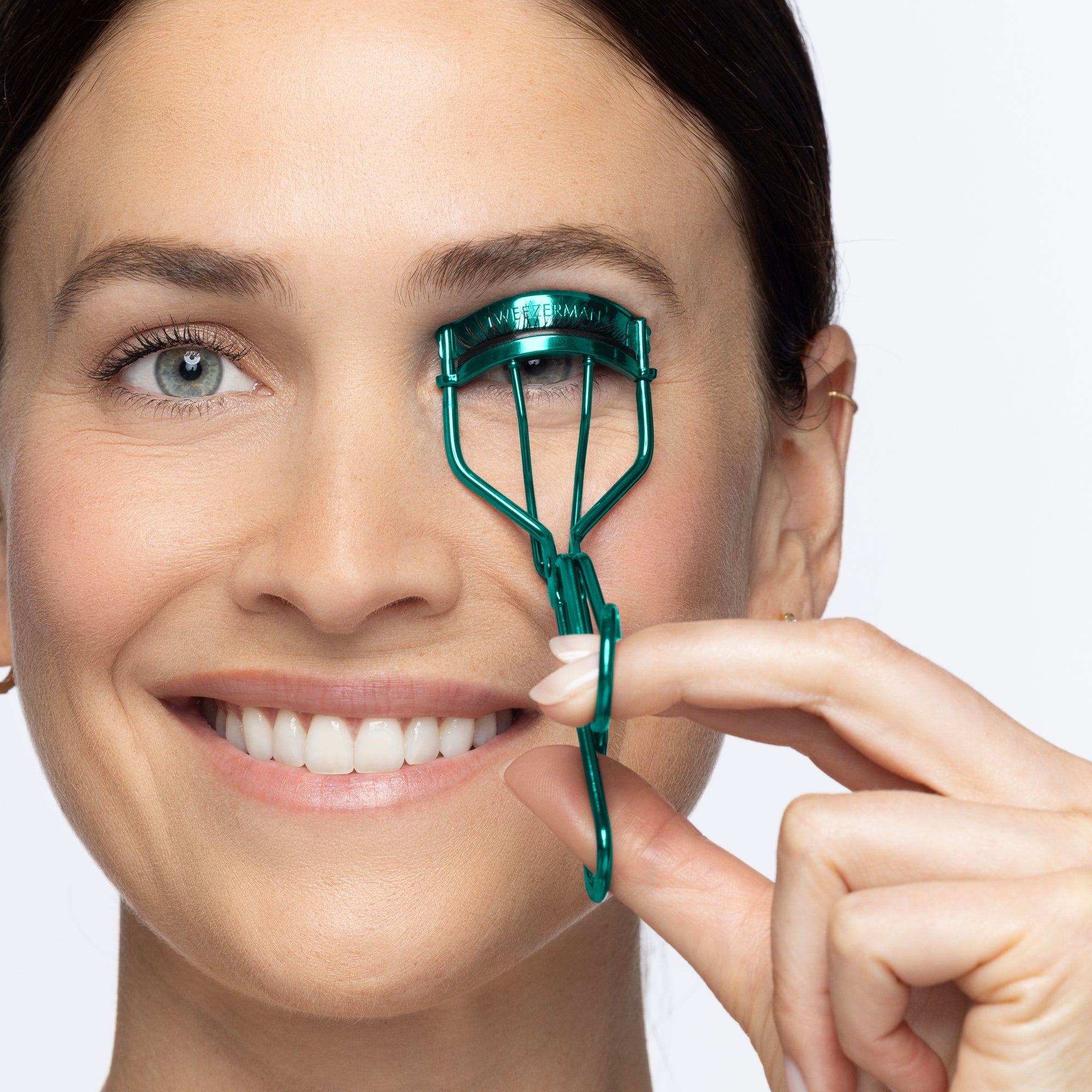 Model using Enchanted Garden's Lash Set: Lash Curler