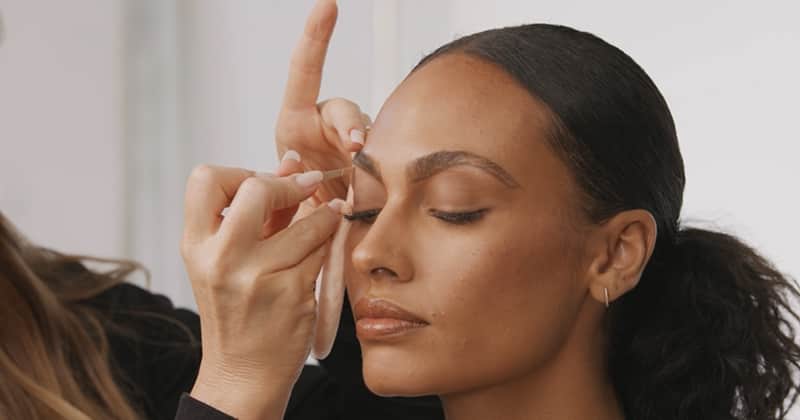 Curly Brows Shape & Sculpt with Mary Phillips: Thick & Curly Brows – Tweezerman UK