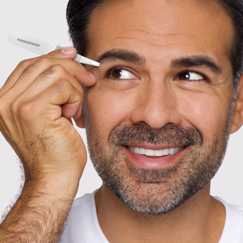 Model using the Wide Grip Slant Tweezer