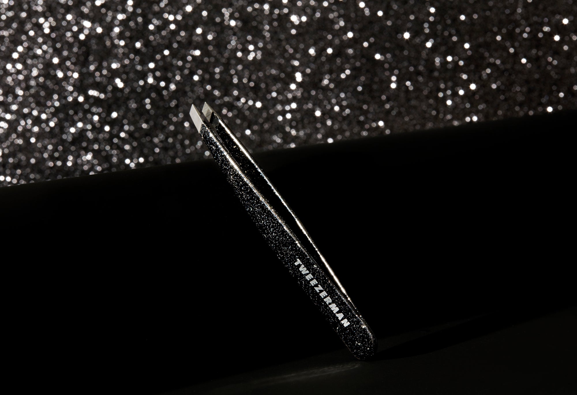 Dusted Onyx Slant Tweezer
