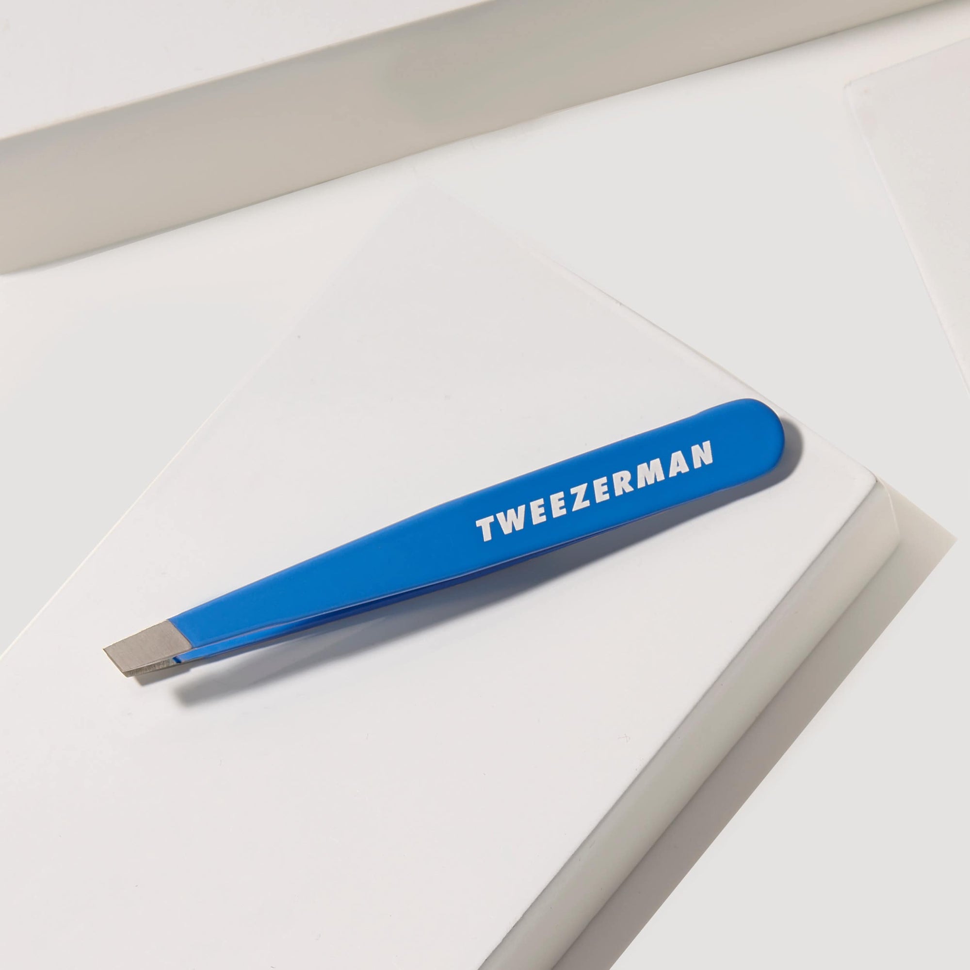 Bahama Blue Mini Slant Tweezer