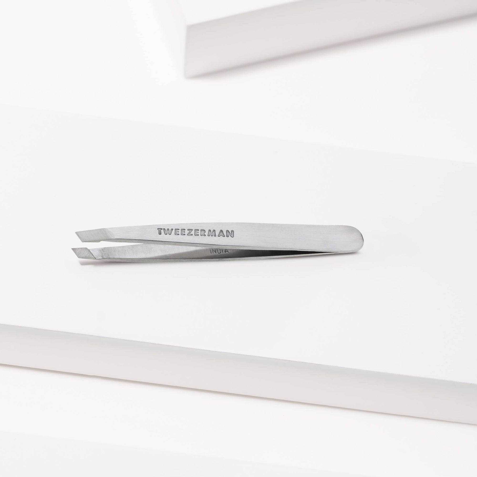 Classic Mini Slant Tweezer