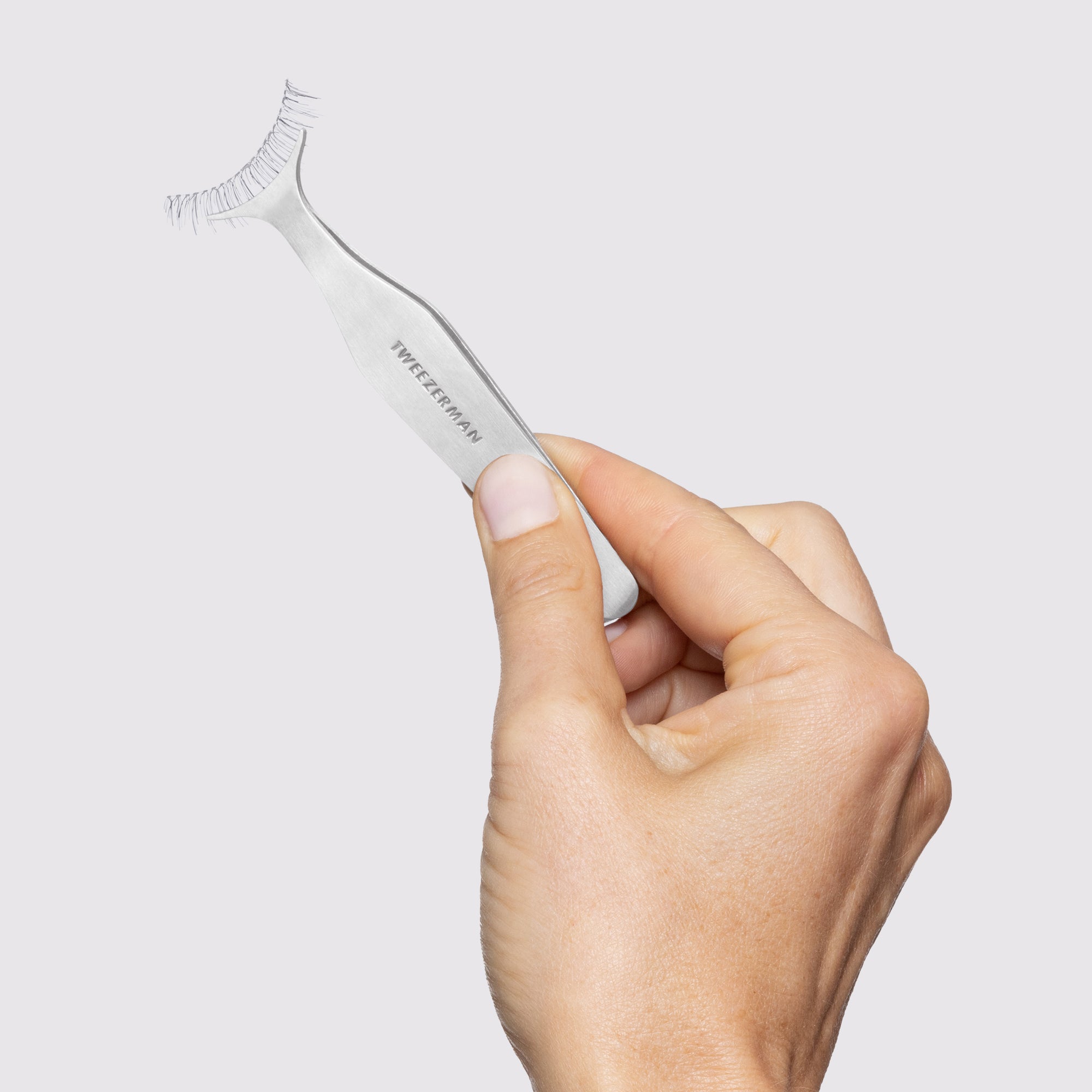 MODEL HOLDING Wide Grip Lash Applicator